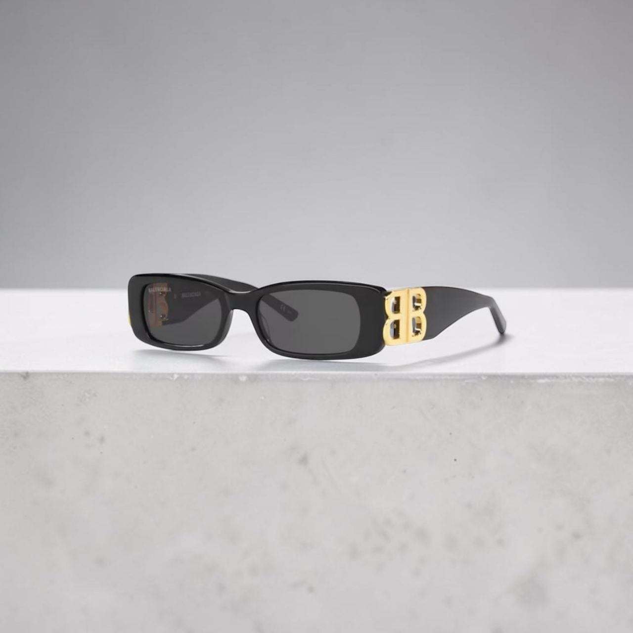 Balenciaga Dynasty Rectangle Sunglasses - Black & Gold – THE ELITE