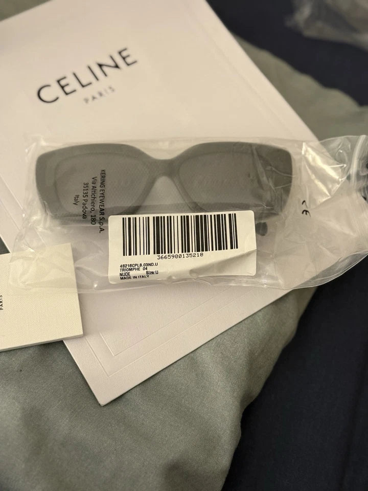 CELINE WOMEN Black Triomphe 04Sunglasses CL40216 With Packaging